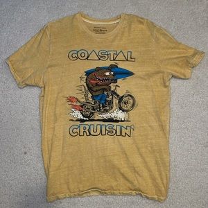 Vintage “Coastal Crusin’” graphic tee. Size L.